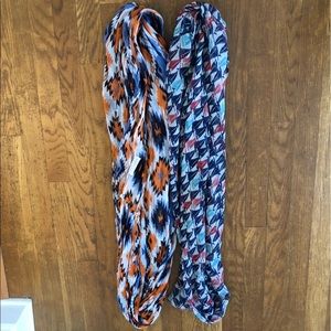 Set of 2 round neck scarves